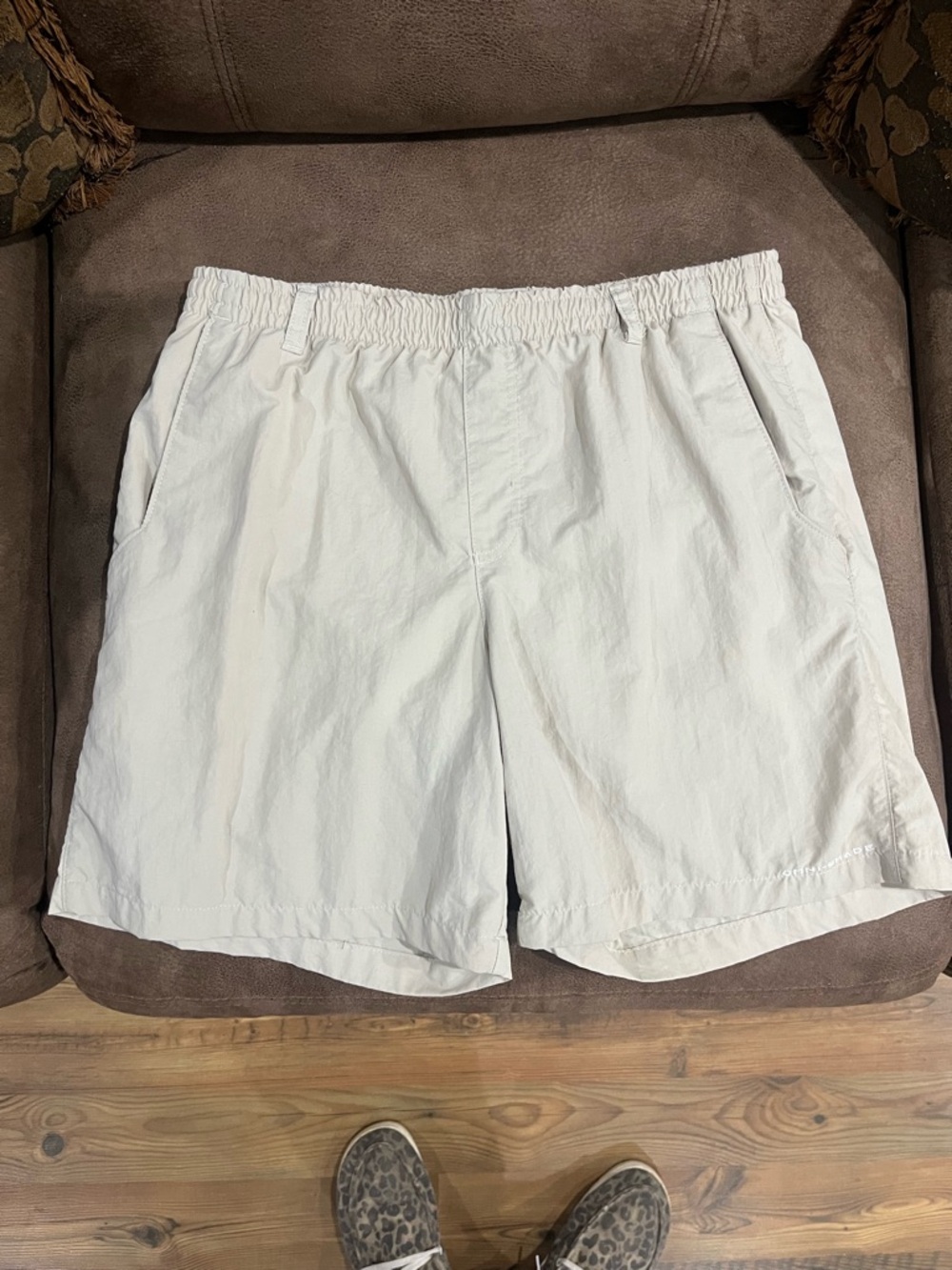 Columbia Light Cream Elastic-Waist Casual Shorts